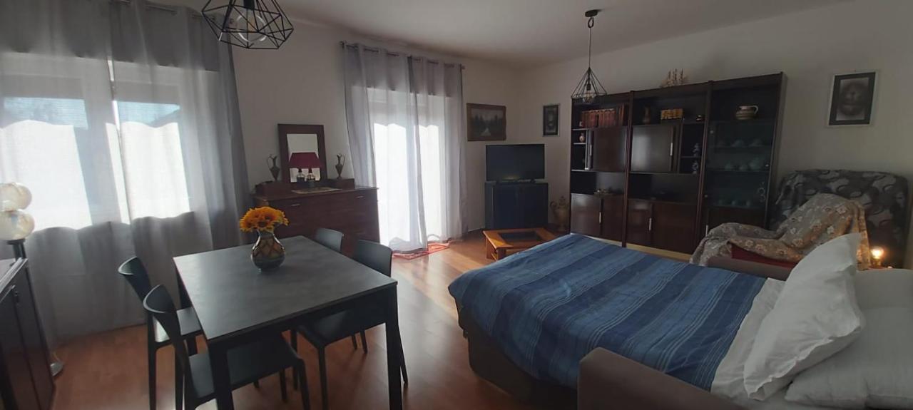 Appartamento Heidi In Centro Storico Lazise Zewnętrze zdjęcie